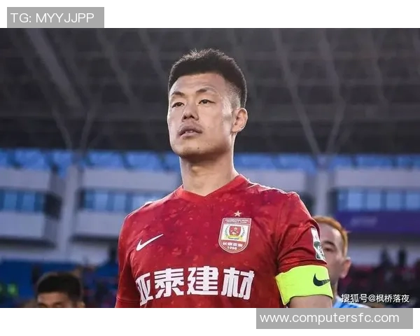 中超赛场谭龙梅开二度助力球队获胜展现出色状态与实力 中超赛场谭龙梅开二度助力球队获胜展现出色状态与实力