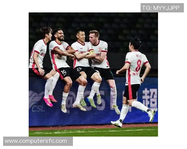 谭龙精彩点射助力长春亚泰赢得关键比赛展现球队实力